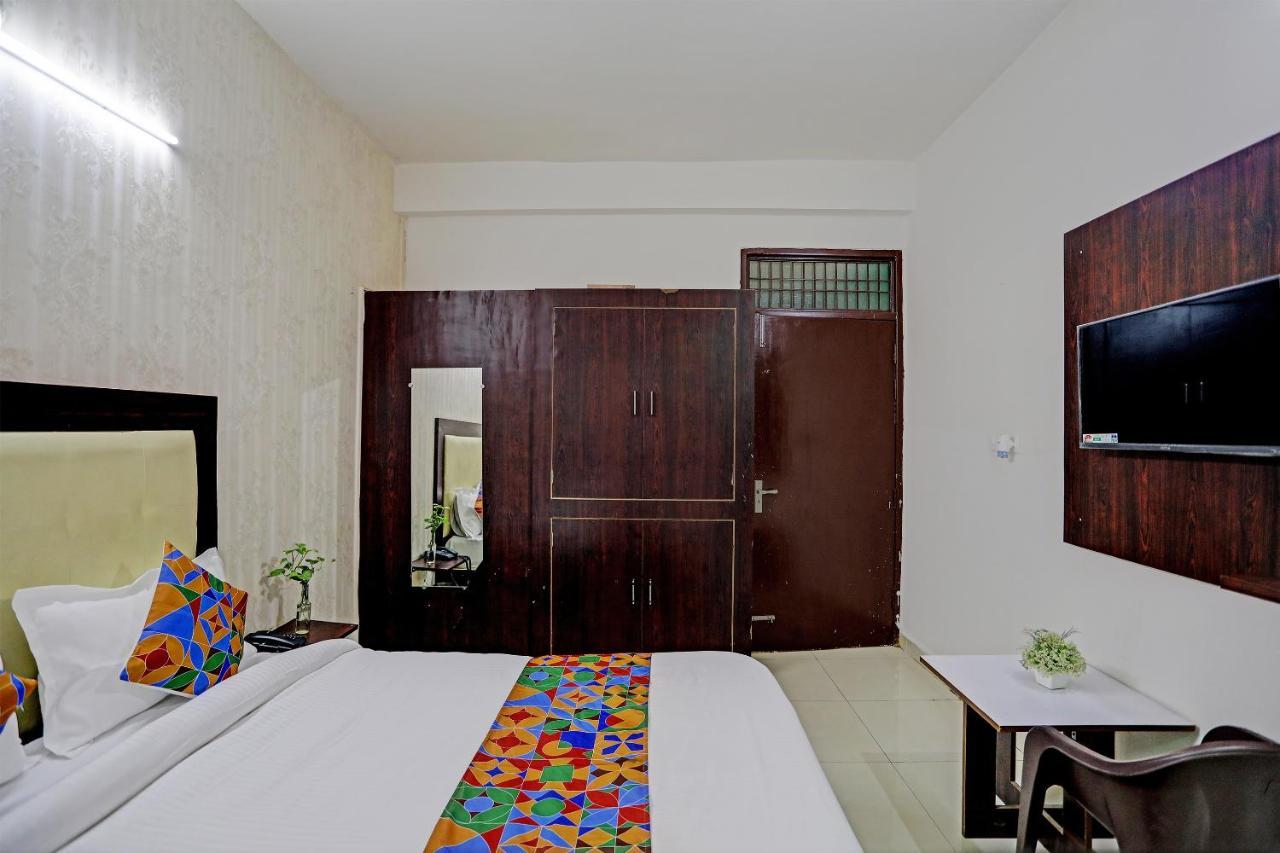 Shree Hotel *